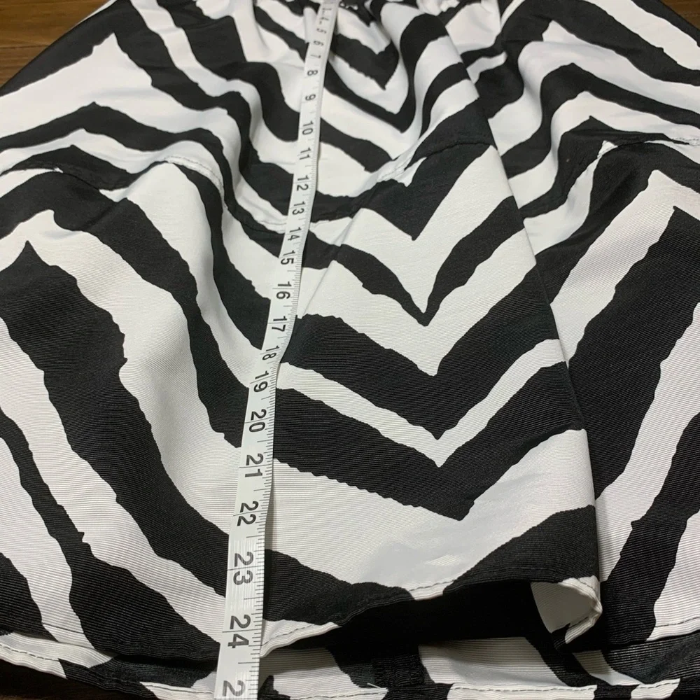 EXPRESS Zebra Print Midi‎ Skirt with pockets
